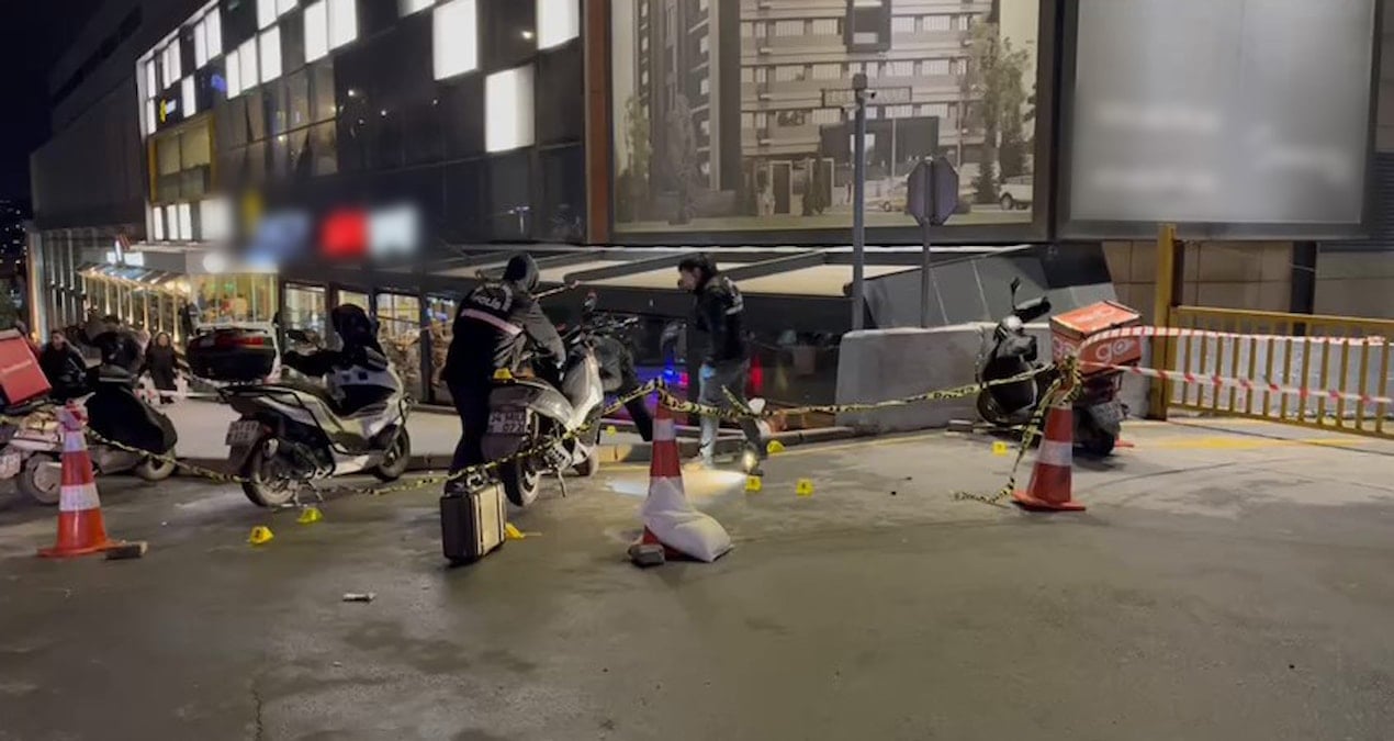 İstanbul’da AVM otoparkında silahlı saldırı!